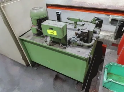 1 groupe hydraulique, sans indication de type