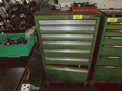 1 tool cabinet, approx. 70 x 50 x 100 cm, 7 drawers, contents: various collets, milling cutters, clamping elements, etc.