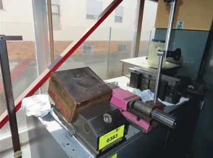 3 machine vices, different sizes