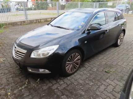 1 osobní automobil, výrobce: Opel, typ: Insignia CDTi, první registrace 21.05.2013, 118 kW, diesel, číslo podvozku W0LGT8EM1S1093187, odečtený stav km: 238 026, různé závady a škrábance a promáčkliny po celém vozidle