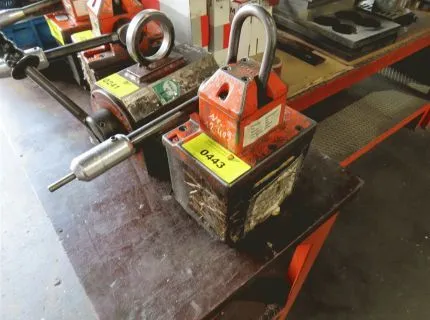 1 elektromagnes podnoszący, marka: Walker, 400 kg