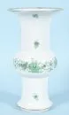 Vase "Herend" – Porcelaine, peinte à la main, décor "Apponyi, vert", bord doré, corps balustre, H= 34,5 cm;