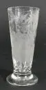 Verre à boire – verre incolore, motif paysager gravé tout autour avec société de chasse, pied rond, calice conique, H= 17,5 cm