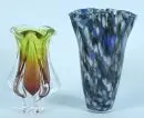Vases, 2 pièces "Murano" – verre incolore, formes et décors variés, H= 22/27 cm;