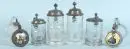 Chopes à bière, 6 pièces – verre incolore/verre pressé, chacune avec couvercle en étain, 2 avec inserts en porcelaine "Roi Louis II et vue du château", H= 16-22 cm, fin 19e s., partiellement avec traces d'usure