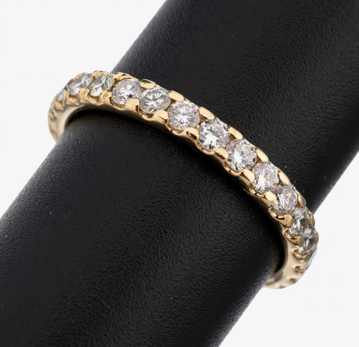 Bague memory en or 14 kt avec diamants, or 585/000, 28 diamants total env. 1,30 ct blanc fin