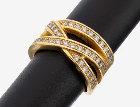 Bague brillant en or 18 ct, or 750/000, anneau croisé, 51 brillants total env.