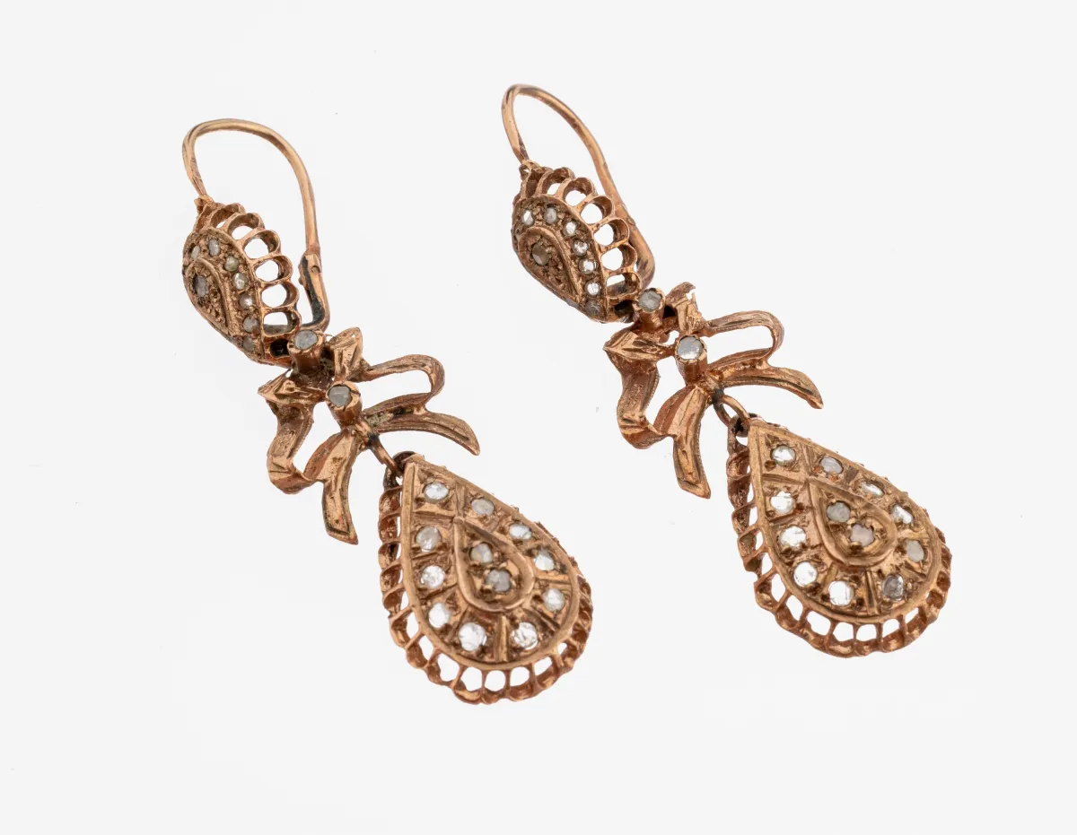 Paire de pendants d'oreilles or 8 ct diamant, RG 333/000 poinçonné, forme allongée mobile, 2