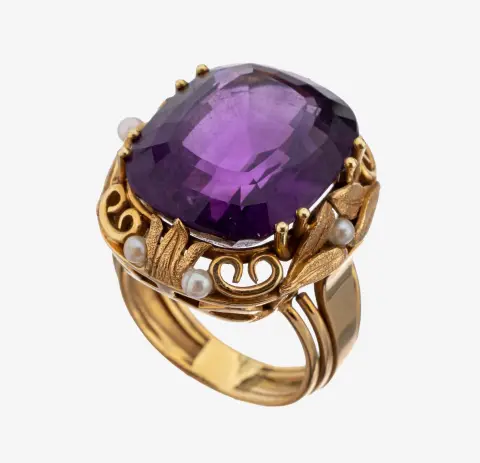 Bague en or 18 kt avec améthyste et perle, années 1950, GG 750/000, améthyste facettée env. 17,80 ct