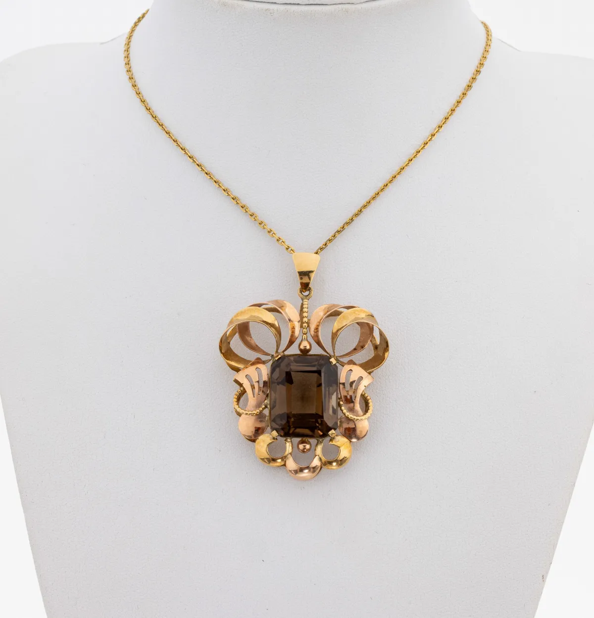 Pendentif en or 14 kt avec quartz fumé, Autriche/Vienne, années 1950, or 585/000,