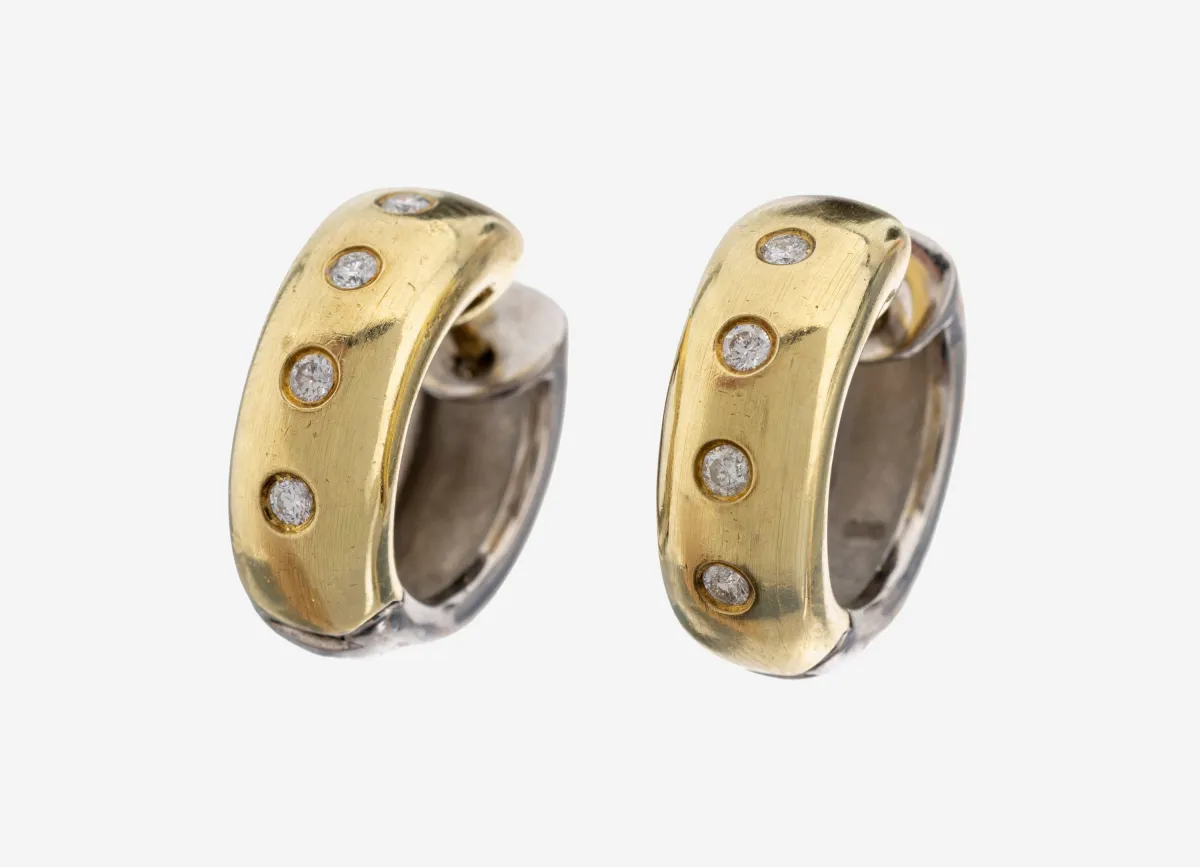 Paar 14 kt gouden diamanten oorringen, geel/witgoud 585/000, zware uitvoering, 8 in geelgoud