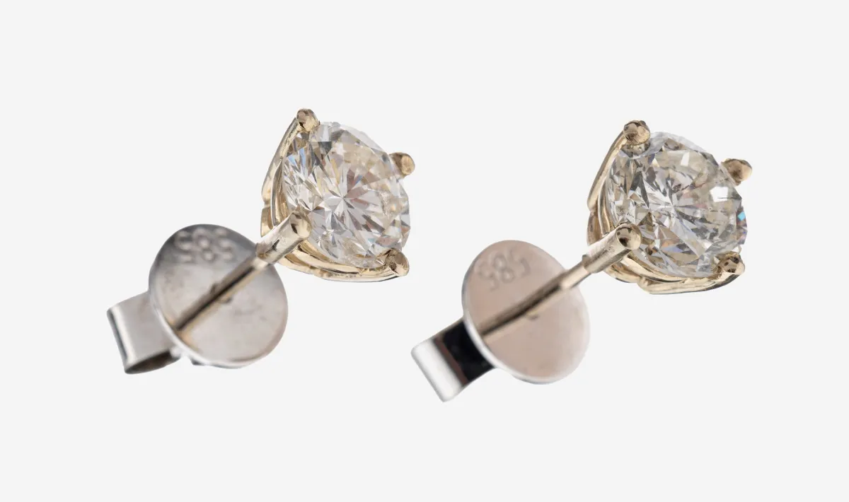 Paire de boucles d'oreilles puces diamant en or 14 kt, or blanc 585/000, 2 diamants total env. 2,0 ct