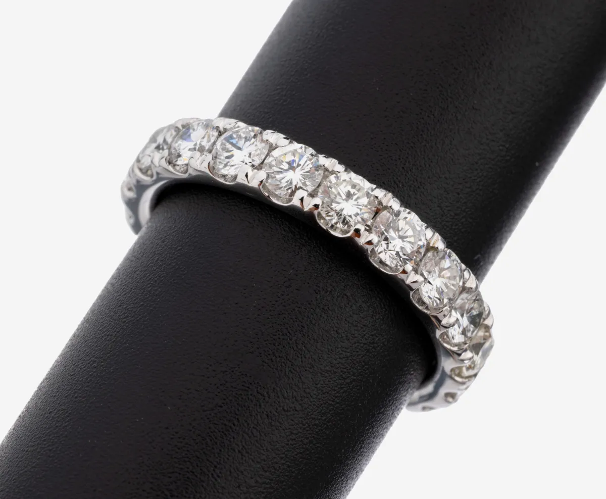 Bague memory en or 14 kt avec diamants, or blanc 585/000, 20 diamants total env. 2,80 ct (grav.)