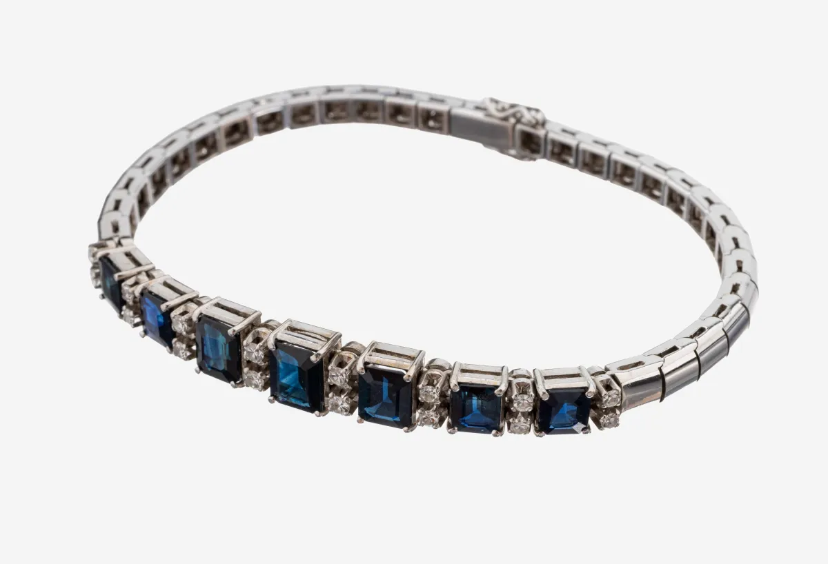 Bracelet or 18 ct saphir-diamant, années 1970, or blanc 750/000, 7 saphirs