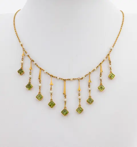 Zlatý náhrdelník 18 kt peridot-perla, kolem 1910, žluté zlato 750/000 s puncem, pohyblivé přívěsky, 9