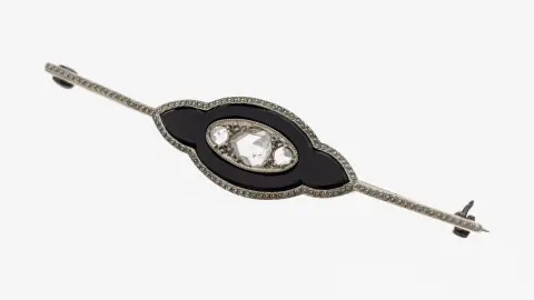 Broche Art déco en platine, onyx et diamants, années 1930, platine poinçonné, partie centrale en onyx