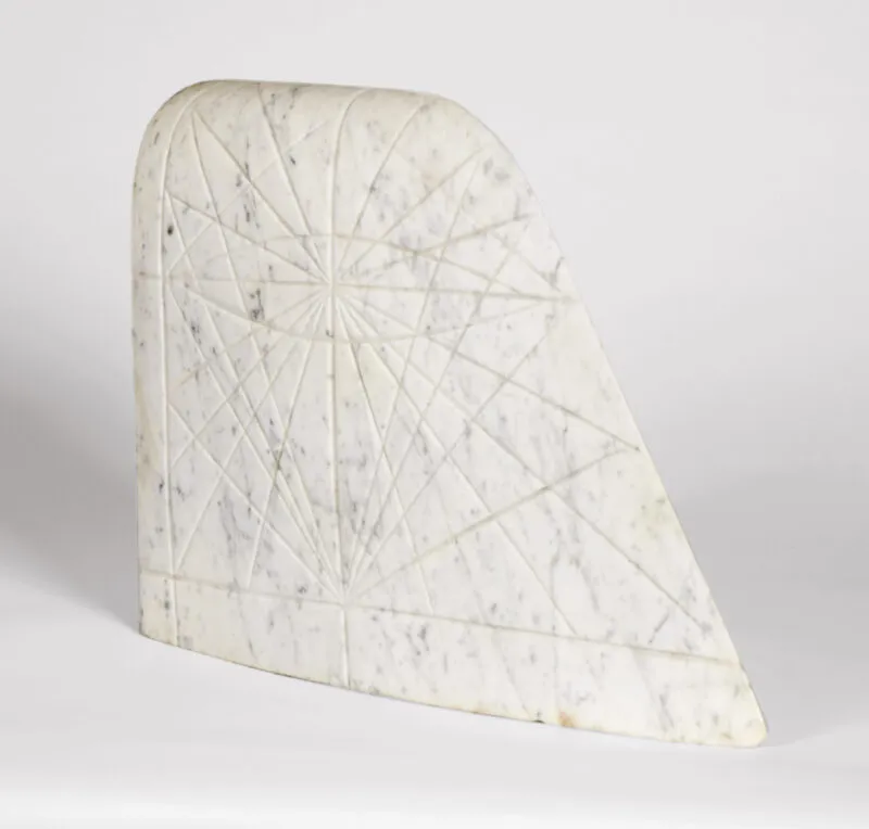 Kriester, Rainer – Weißes Fragment I. Carrara-Marmor, geschliffen u. poliert