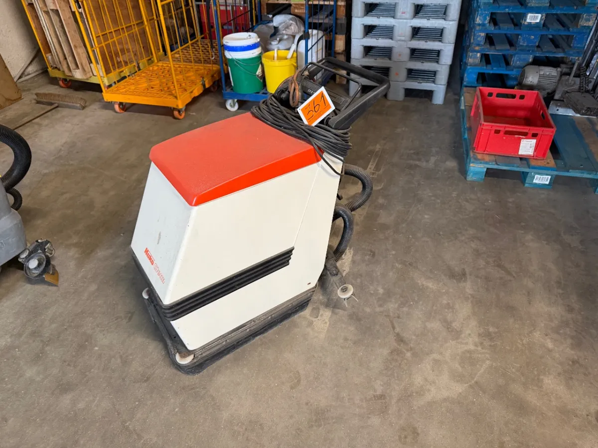 Schrubbautomat (Hako, Hakomatic E43)