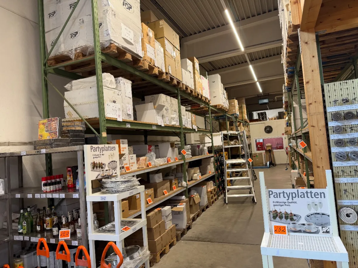 Rayonnage lourd à palettes (6 travées + traverses) + (tablettes en bois)