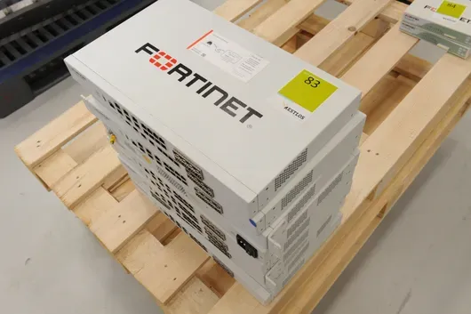 Lot of Fortinet FortiGate 100EF Firewalls