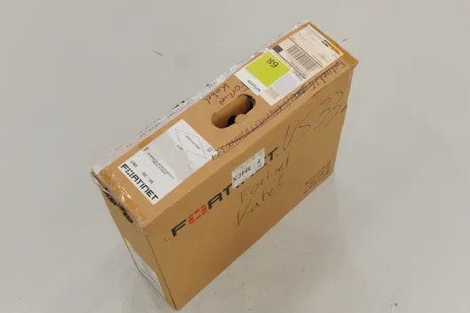 Zestaw zasilaczy i kabli Fortinet