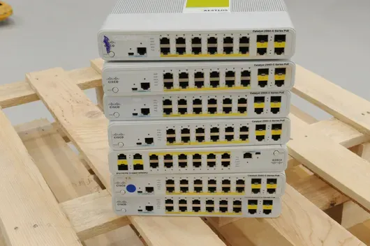 7x Cisco Catalyst 2960-C Series PoE
