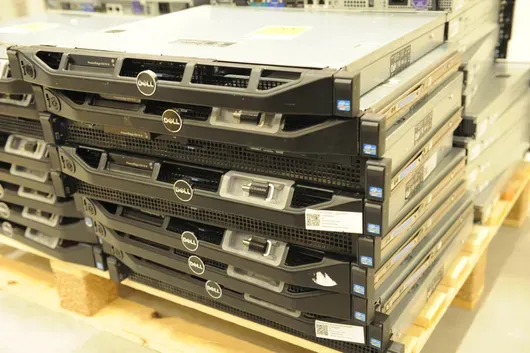 Konvolut Dell Server R210 II OHNE FESTPLATTEN