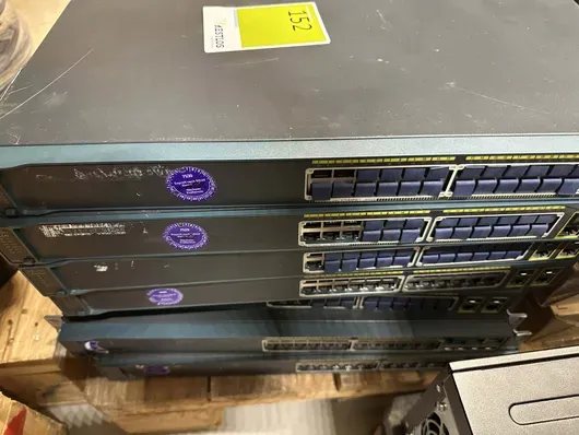 Lot Cisco Catalyst 2960-S Series PoE+ switches