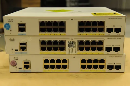 3x Cisco Catalyst 1000 Series
