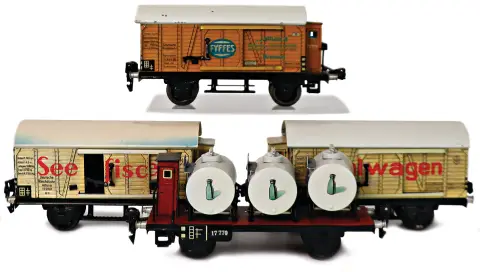 MÄRKLIN – Voie 0, 4 wagons de marchandises : 1794 wagon à poisson de mer