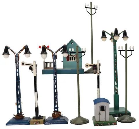 MÄRKLIN – Conv. voie 0 : 13956 signal à ailes électrique