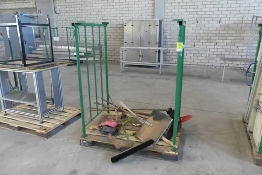 Lot d'outils à manche/divers, avec support de stockage