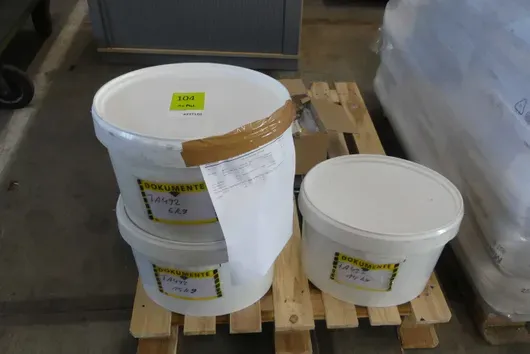 Mixed material lot, with pallet