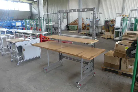 Table de travail, roulante