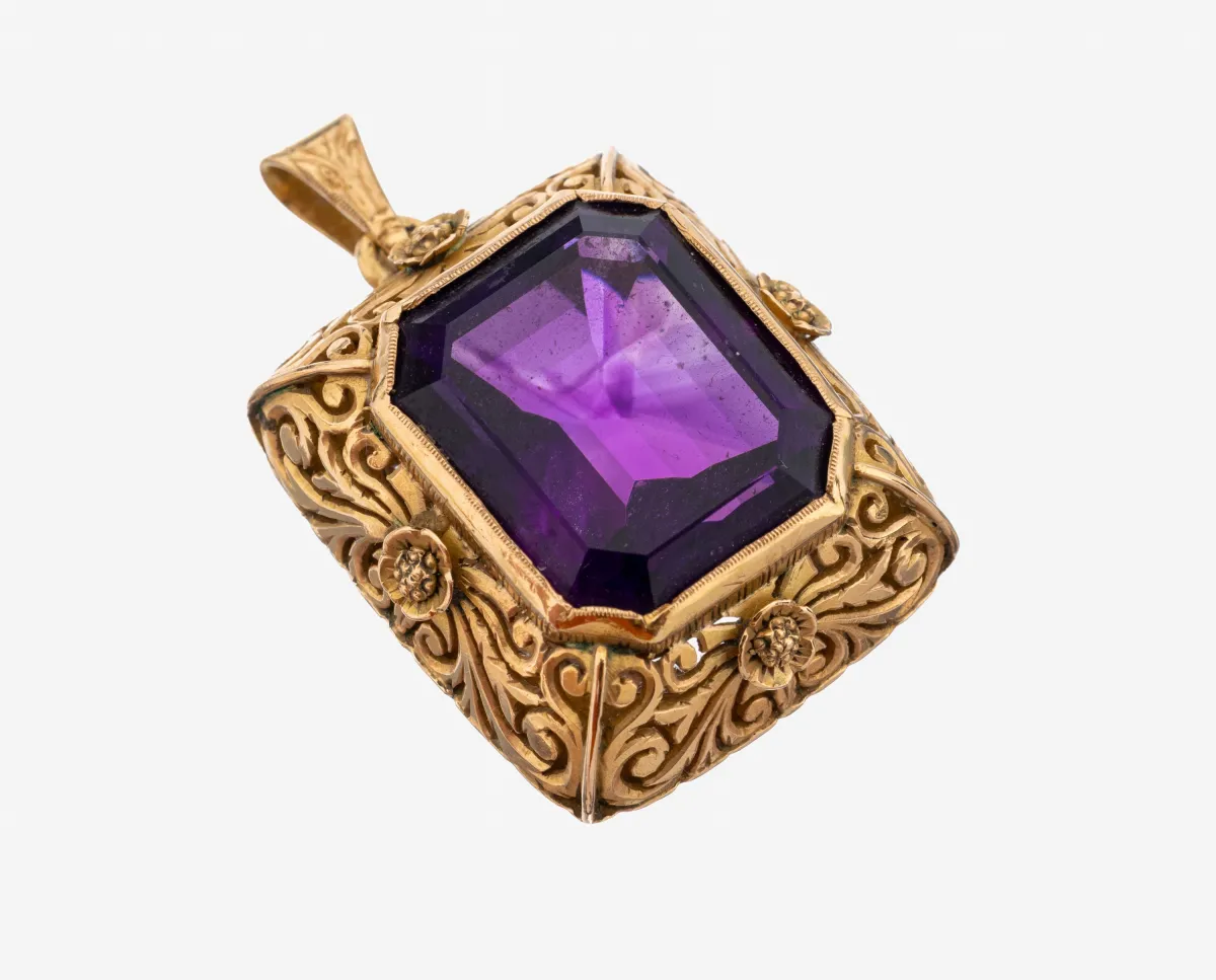 Pendentif améthyste en or 18 ct, vers 1910-20, or 750/000 poinçonné, de qualité