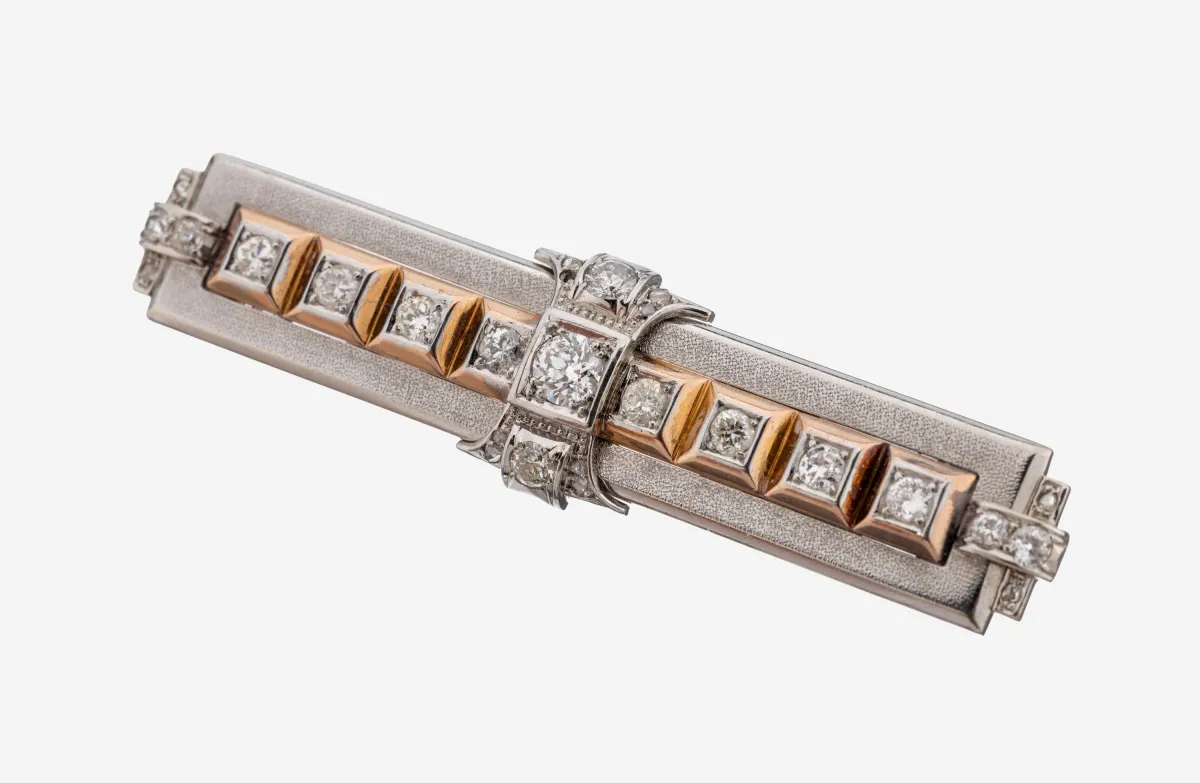 14 kt gold diamond brooch, 1930s, white/rose gold 585/000, unusual geometric shape