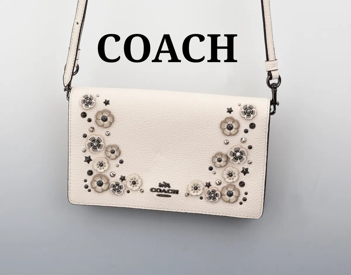 Pochette COACH, "Small Tea Rose Applique Clutch", New York, cuir blanc/craie