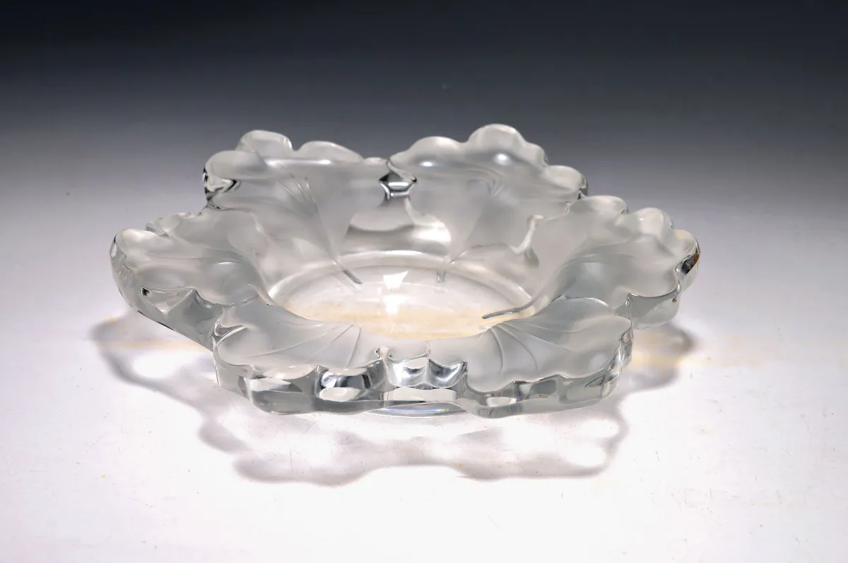 Heavy bowl, Lalique France, 20th c., thick-walled moulded glass with relief