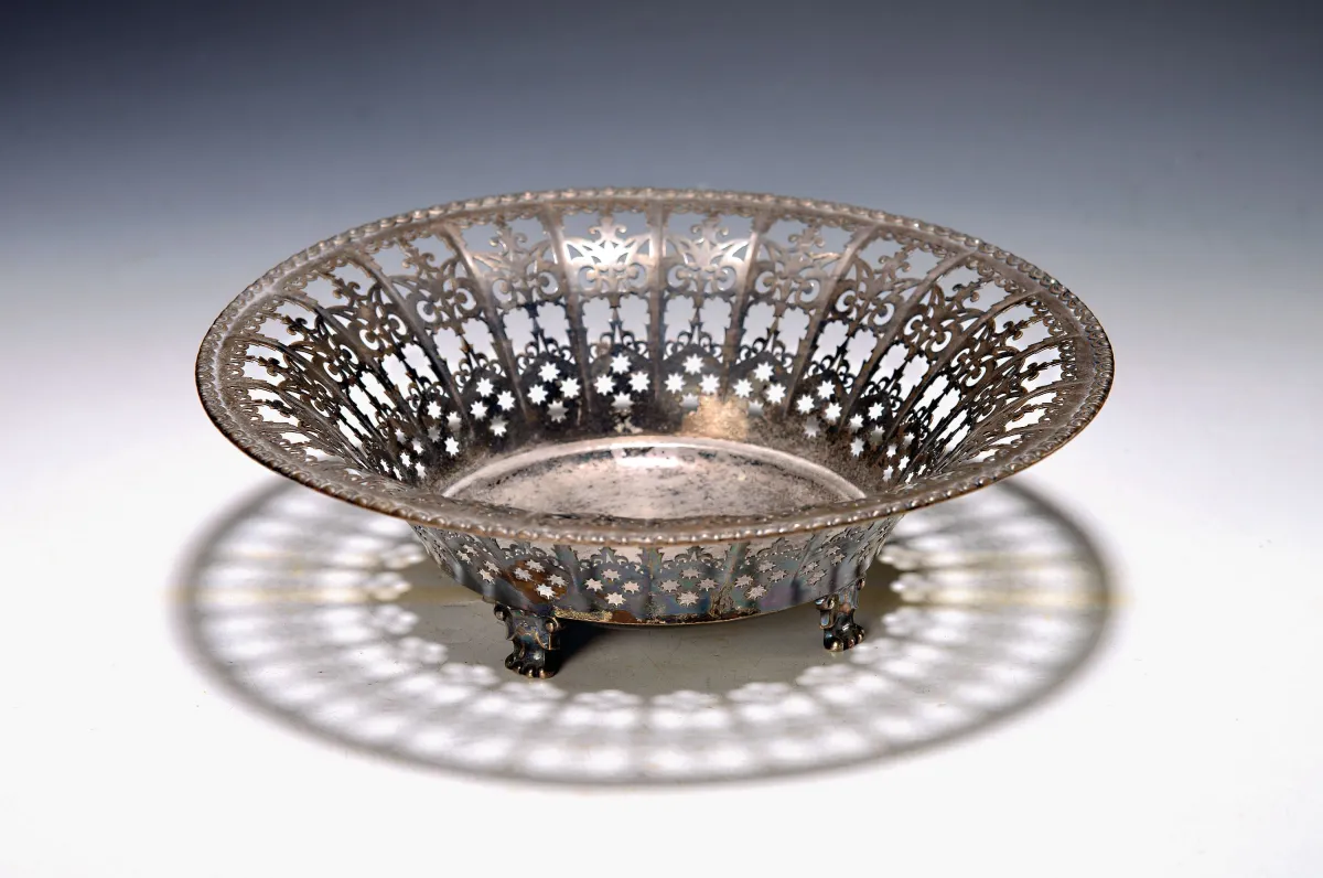 Basket with openwork, Bruckmann & Söhne, Heilbronn, 20th c., 800 silver