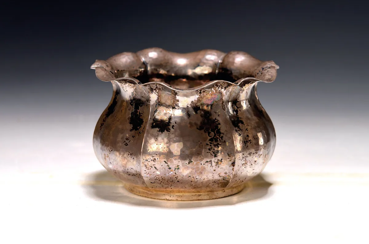 Vase with hammered decor, Argenteria Sandona, Vicenza, Italy, 20th c., 800 silver