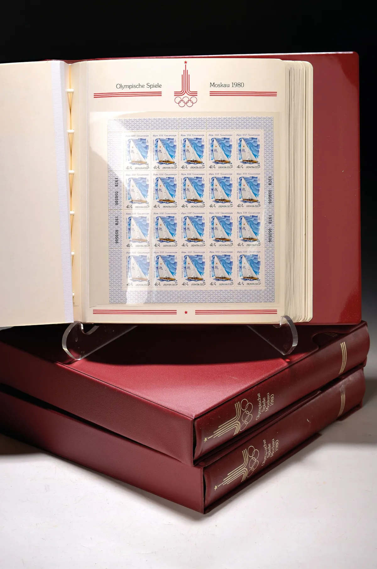 Thematic stamp collection, 1980 Moscow Olympics, in 3 volumes, approx. 130