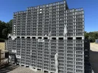 1 lot d'env. 3500 Eurobox, aptes au contact alimentaire, 600 x 400 x 170 mm sur 90 palettes Europe en plastique aptes au contact alimentaire