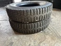 2 Stück Reifen Pirelli 10R22.5