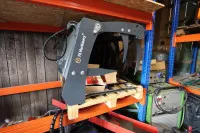 1 crocodile grapple (Euro attachment) fabr. FK Machinery