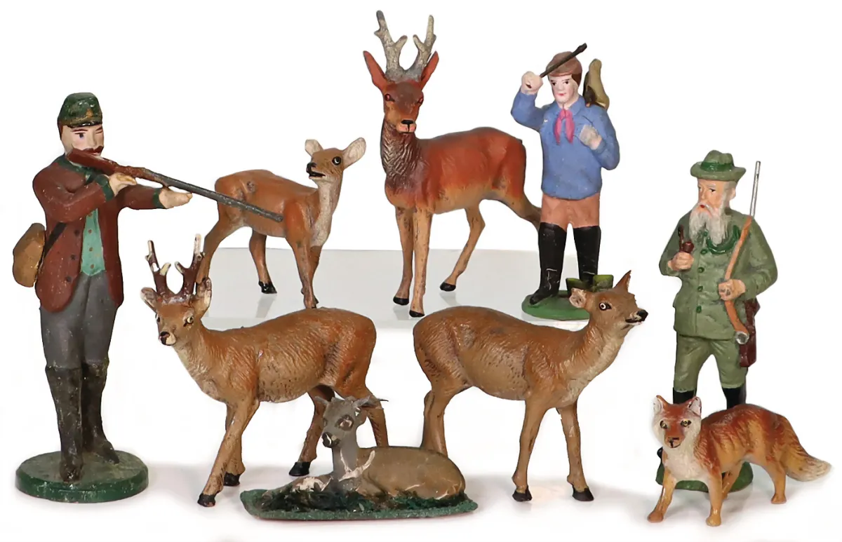 Figures d'animaux sauvages en masse