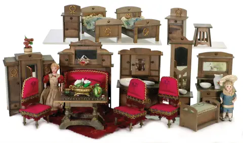 Bel ensemble de meubles Art nouveau