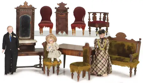 Poppenhuis meubels