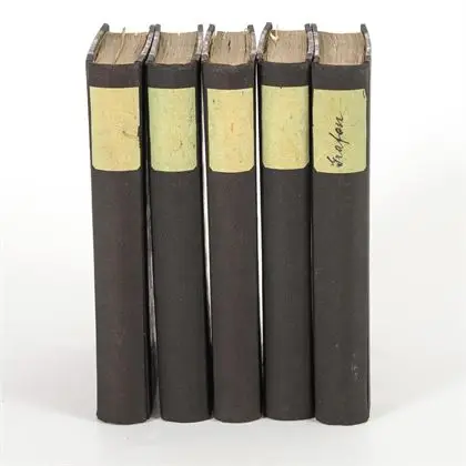 5 volumes de livres d'armoiries