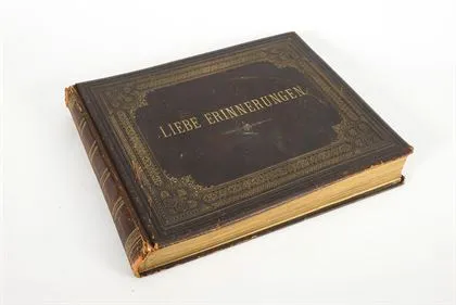 Photo album "Liebe Erinnerungen" with early photos from Russia