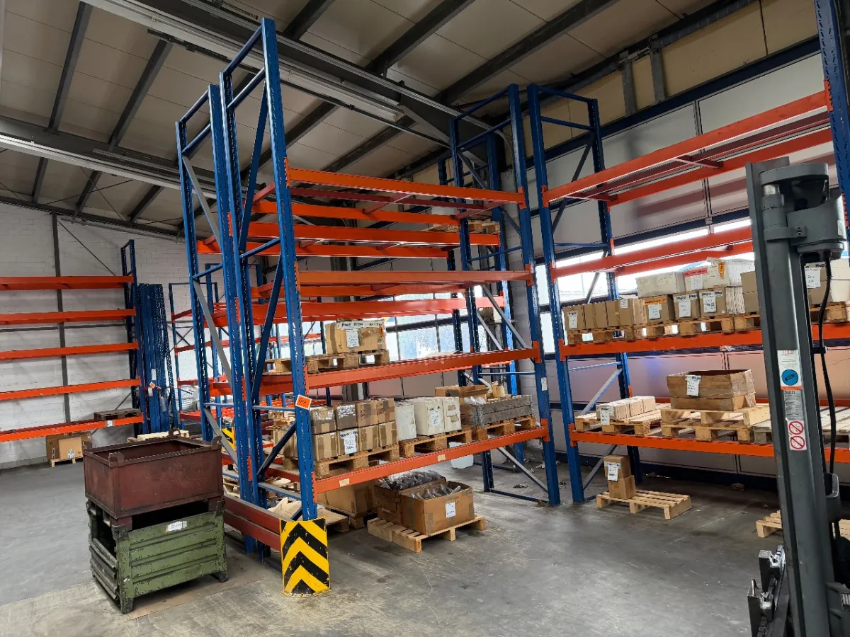 Zware palletstelling (1 vak, 8 liggers)